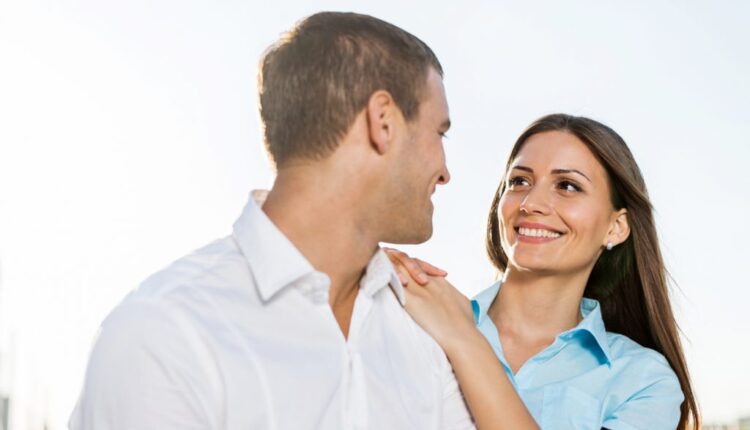 1723008373 441 چطور بفهمیم رابطه عاطفی ما سریع پیش می‌رود یا نه؟ اسکوار
