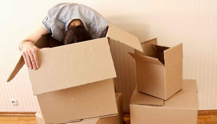 چرا از اسبابکشی فراری هستیم؟ + راهکارهایی برای کنار آمدن با هراس جابهجایی محل زندگی_اسکوار 12 1723939003 493 چرا از اسبابکشی فراری هستیم؟ راهکارهایی برای کنار آمدن