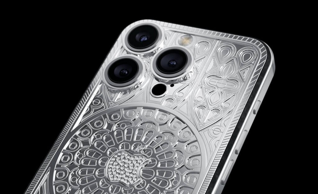 1726220817 996 کاویار از نسخه لوکس آیفون 16 پرو با روکش طلا