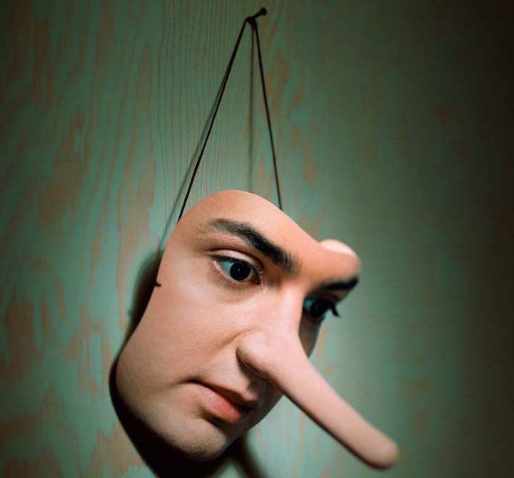 حرکت با افراد دروغگو؛ ۵ مسئله برای هنگامی که مچ یک دروغگو را گرفتید_اسکوار 20 در رفتار با افراد دروغگو خود را به آن راه بزنید