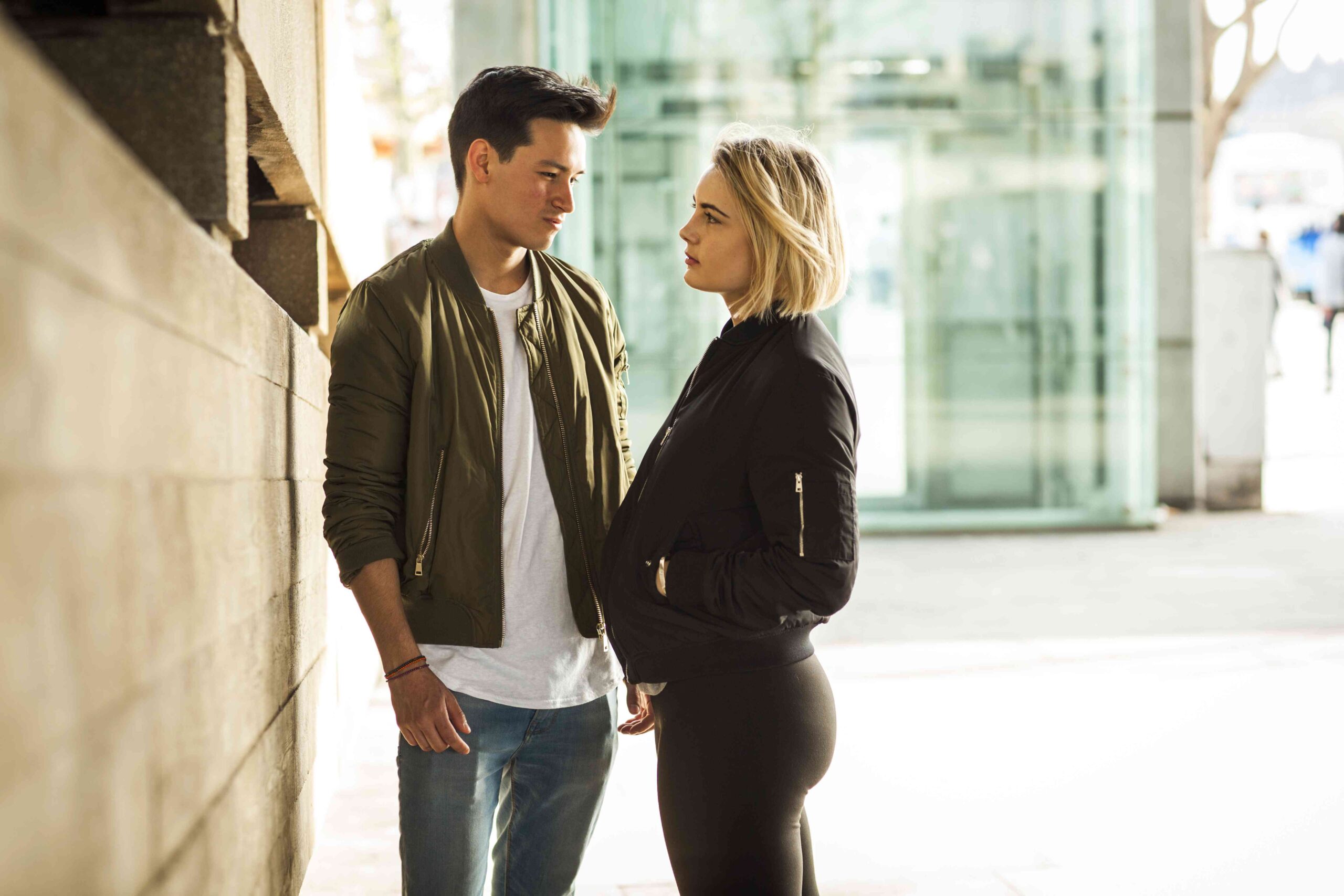 حرکت با افراد دروغگو؛ ۵ مسئله برای هنگامی که مچ یک دروغگو را گرفتید_اسکوار 24 1734664211 499 حرکت با افراد دروغگو؛ ۵ مسئله برای هنگامی که مچ