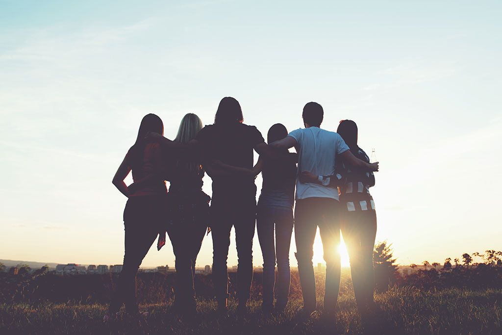 چطور روابطمان را بهتر کنیم؟ + ۷ استراتژی برای تحکیم روابط در سال جدید_اسکوار 8 1737388740 383 چطور روابطمان را بهتر کنیم؟ ۷ استراتژی برای تحکیم