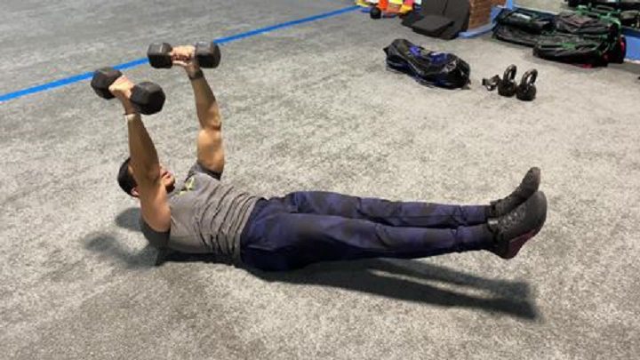 ورزش با دمبل - اسکال کراشر هالو بادی