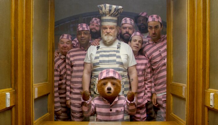 نمایی از فیلم پادینگتون ۲