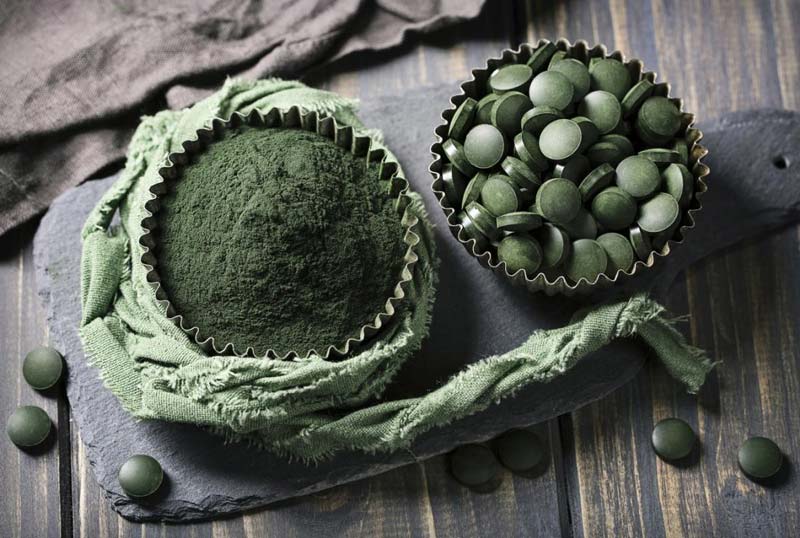برای افزایش پلاکت خون چه بخوریم؟ + ۱۰ ماده غذایی برای افزایش پلاکت خون_اسکوار 21 مکمل کلرلا، افزایش پلاکت خون