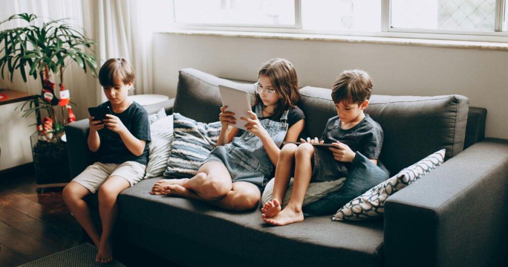 مرزبندی دیجیتال با خانواده و دوستان